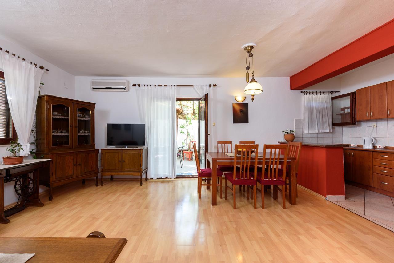 Guesthouse Aria Trogir Zewnętrze zdjęcie